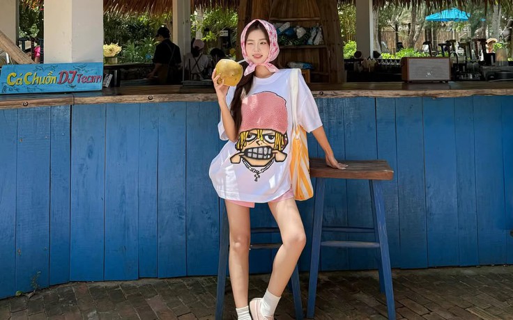 Khoe chân thon cùng mốt giấu quần năng động ngày hè