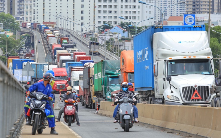Sửa cầu Phú Mỹ gần 1,5 tháng, người dân di chuyển thế nào?