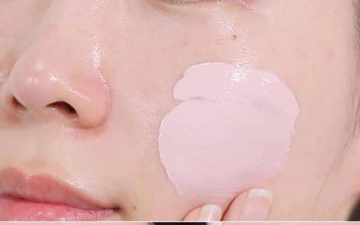 Nắng nóng 40 độ kéo dài: 3 kem chống nắng nâng tone bất biến, không trôi lem