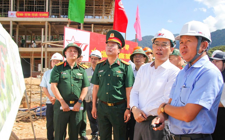 Bộ trưởng Hoàng Minh Sơn thúc tiến độ trường nội trú vùng biên giới Đà Nẵng
