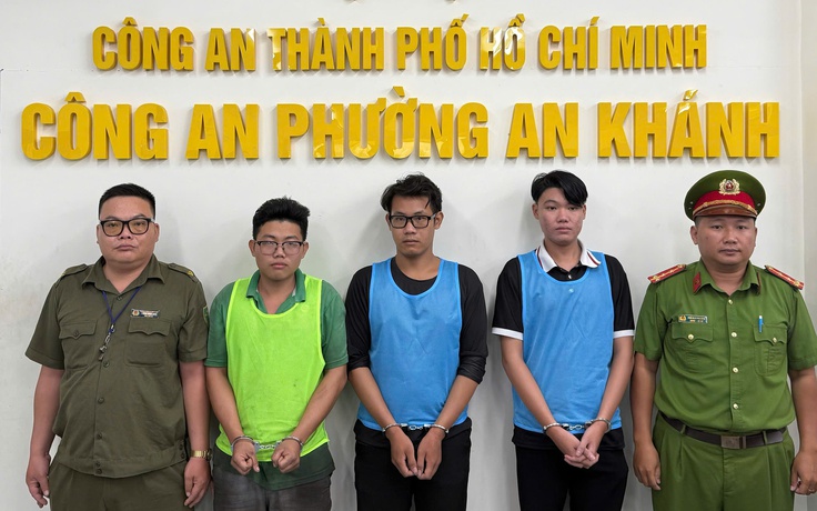 Công an TP.HCM bắt nhóm giả danh cảnh sát hình sự chiếm đoạt tài sản người dân