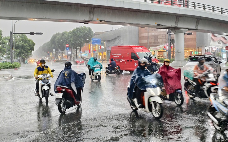 Nam bộ sắp vào mùa mưa, miền Bắc và miền Trung chuẩn bị đón nắng nóng