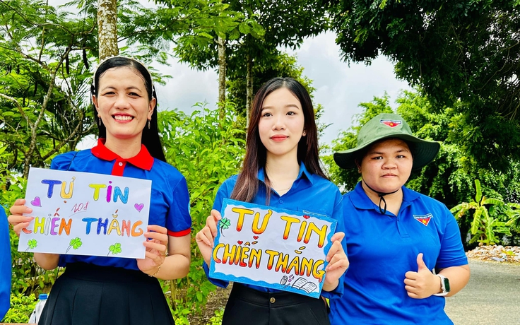 Không ai ngờ cô giáo một chân này lại làm điều đặc biệt suốt 5 năm qua
