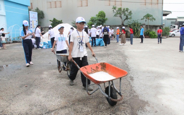 Học sinh trải nghiệm về ngành nghề nông thôn trên địa bàn TP.HCM