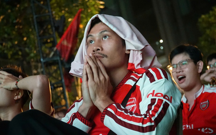 Diễn viên 'Mưa đỏ' thẫn thờ vì Arsenal bại trận!