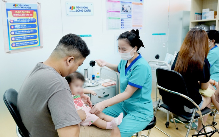 Chủ động bảo vệ bé trước làn sóng ‘dịch chồng dịch’ dâng cao