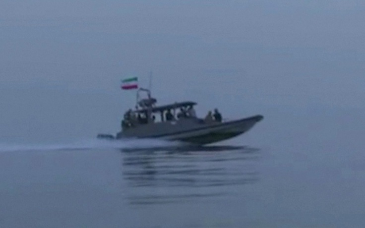 Quân đội Iran dọa có thể tấn công lực lượng Mỹ ở eo biển Hormuz