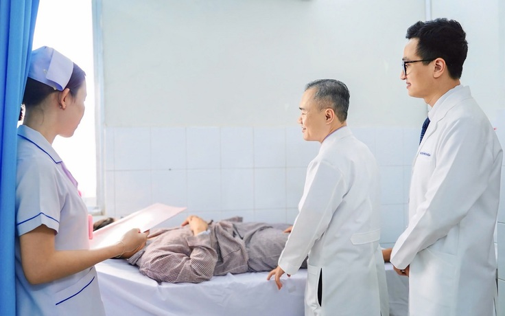 Bé trai 14 tuổi suýt mất tinh hoàn do cố chịu đau, bác sĩ cảnh báo