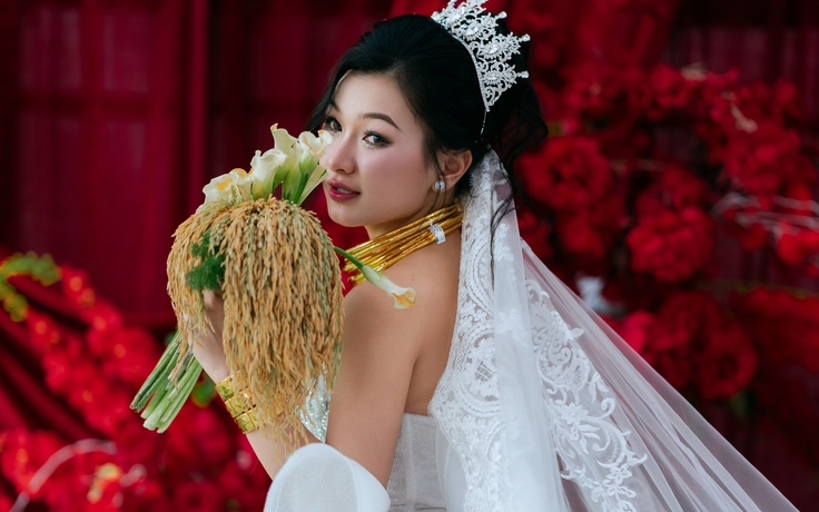 Cô dâu cầm bó lúa làm hoa cưới, khách nhìn là đoán nghề chú rể