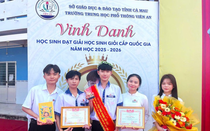 Cậu học trò vùng Đất Mũi đam mê môn lịch sử