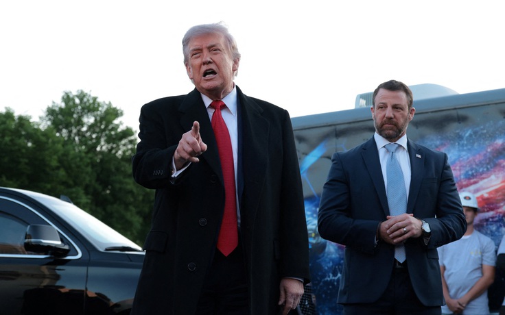 Ông Trump dùng thuế đe dọa EU