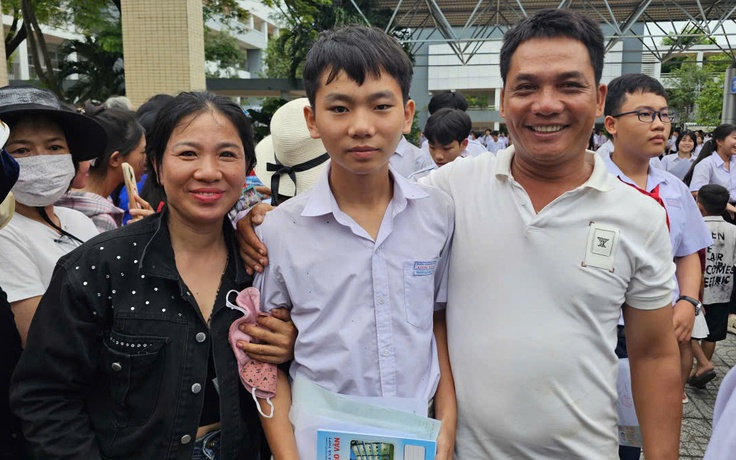 Lần đầu thi chung đề văn lớp 10 TP.HCM, học sinh Bà Rịa, Hồ Tràm nói gì?