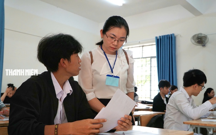 Ngày làm thủ tục thi tốt nghiệp THPT: Người lo nhất chưa chắc là sĩ tử