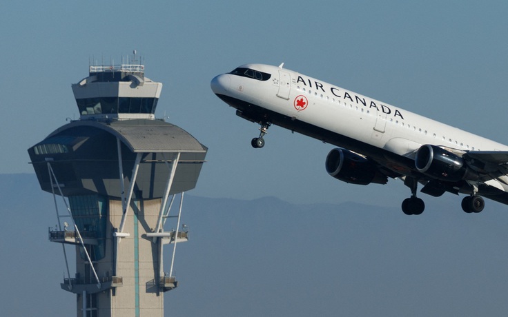 Khởi tố cựu phi công Canada làm cơ trưởng ‘chui’ suốt 16 năm