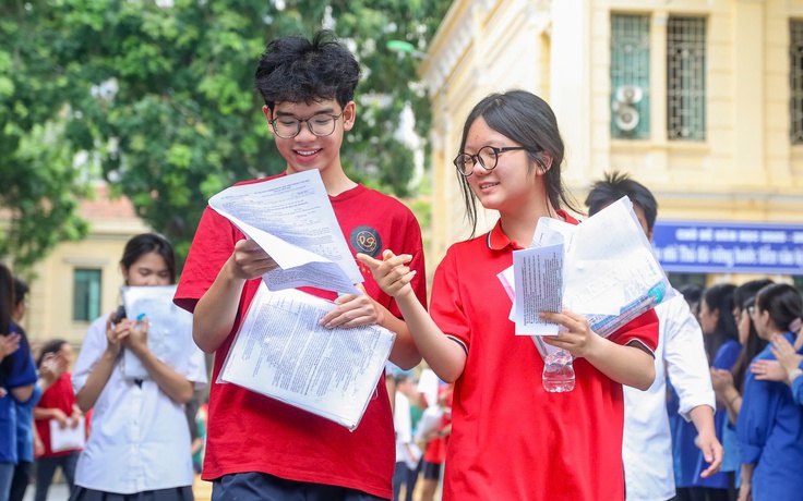 Không thể làm tốt thi tiếng Anh nếu chỉ học trong chương trình