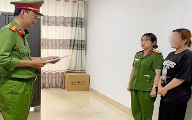 Công an Cà Mau bắt người mẹ đánh con ruột dẫn đến tử vong