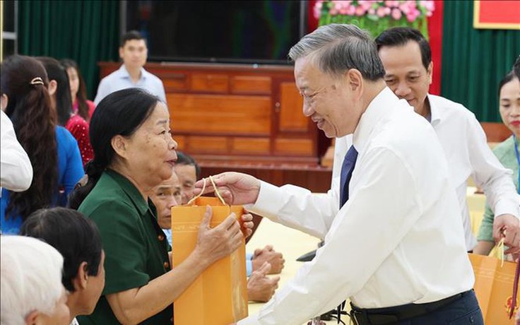 Chủ tịch nước tặng 2 mức quà cho người có công dịp 27.7