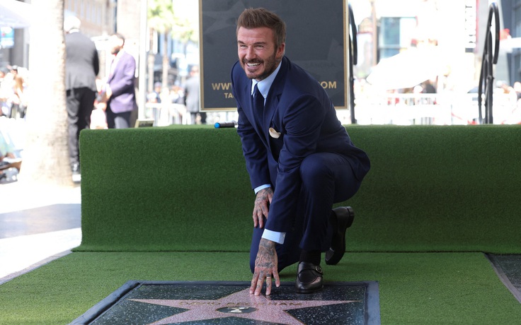 David Beckham nhận sao trên Đại lộ Danh vọng, con trai cả không đến chúc mừng