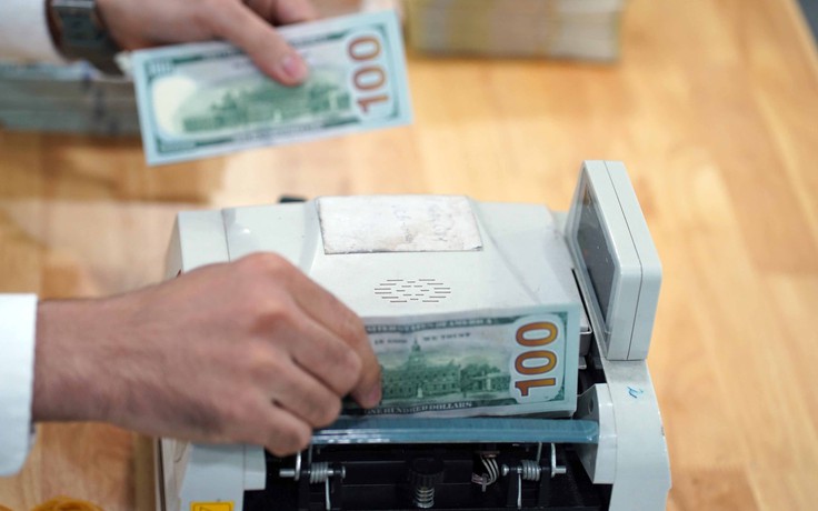 Giá USD hôm nay 13.6.2026: Chênh lệch mua bán lên 290 - 320 đồng/USD