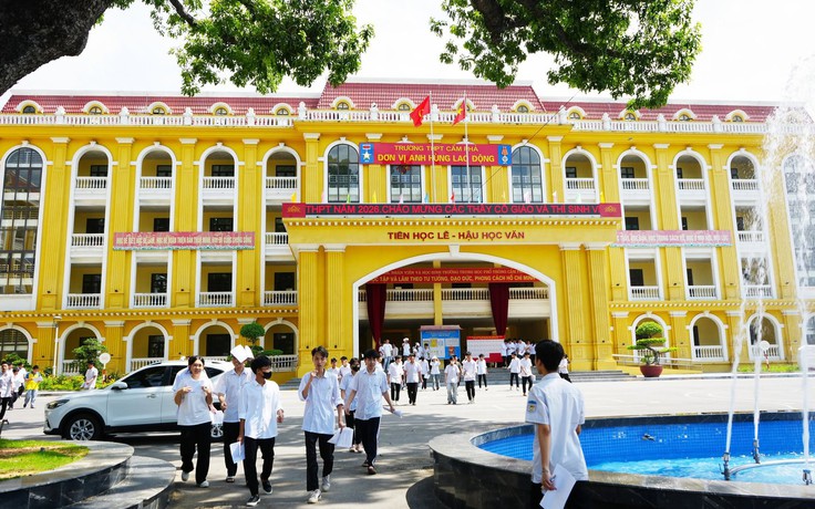 Vụ 'hỗ trợ thí sinh' trong kỳ thi tốt nghiệp THPT 2026: Mẹ thí sinh nhờ vả