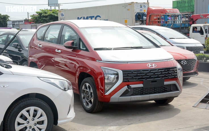 Ô tô giá rẻ nhập khẩu Indonesia ồ ạt vào Việt Nam, xe Trung Quốc 'hãm phanh'