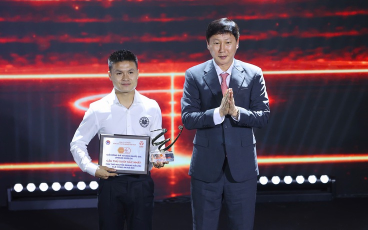 V-League Awards: Quang Hải, Đình Bắc và Văn Hậu được vinh danh đặc biệt, CLB CAHN chiếm thế áp đảo