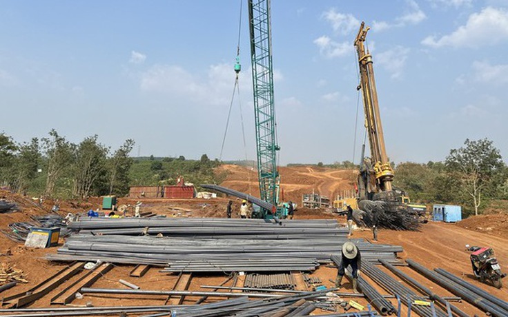 Loạt dự án giao thông trọng điểm chậm tiến độ