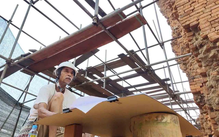 Nghe tháp nghìn năm kể chuyện