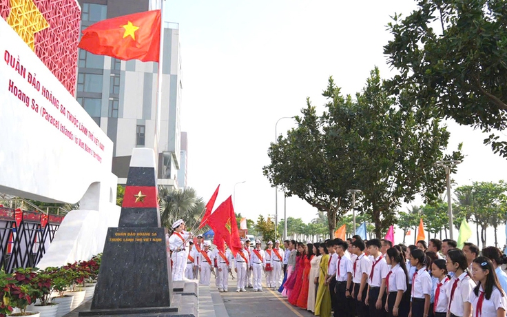Chuyện ghi ở Chi bộ đặc khu Hoàng Sa
