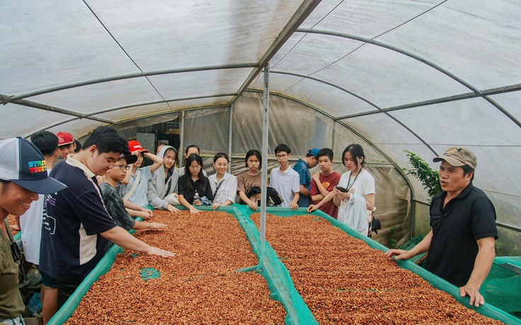 Làm du lịch từ những điều khác biệt: Kể chuyện Khe Sanh bằng cà phê