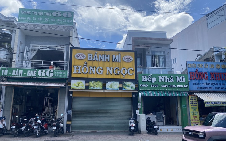 Hàng chục người nghi bị ngộ độc sau khi ăn bánh mì Hồng Ngọc 37
