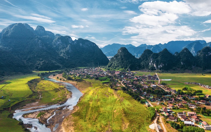 Những làng quê 'vụt sáng' thành… phim trường