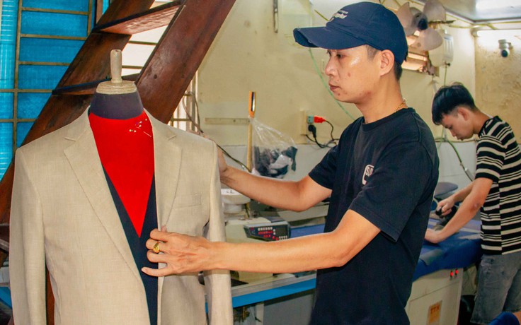 May vest siêu tốc ở phố Hội