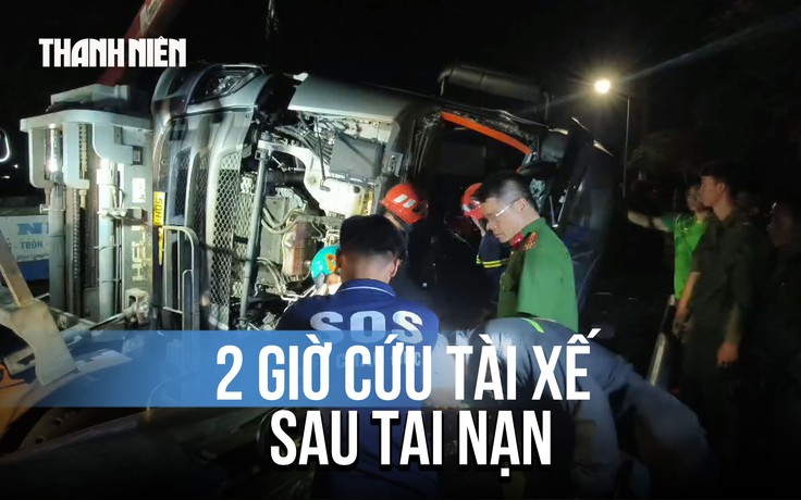 13 chiến sĩ giải cứu tài xế mắc kẹt trong cabin sau tai nạn