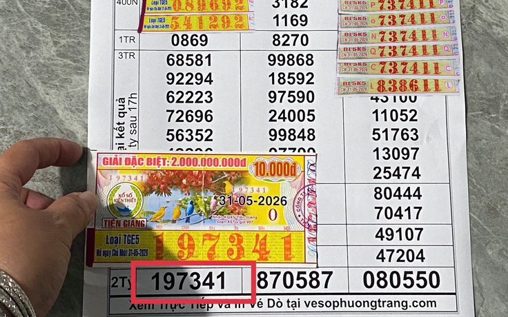 Mua vé số khi đi chợ, người phụ nữ trúng độc đắc 2 tỉ xổ số miền Nam