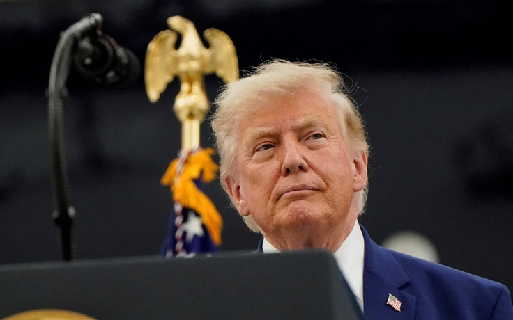 Ông Trump dọa tấn công, Iran nói sẵn sàng phản ứng