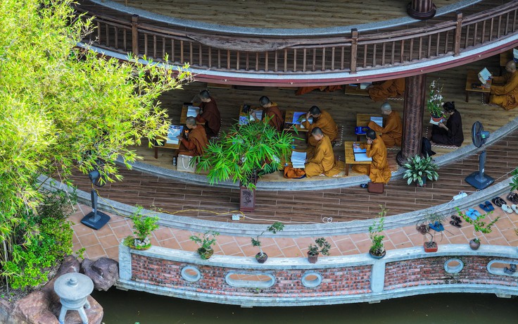 Rừng thiêng giữa phố: Rừng thiền Vạn Tùng Sơn
