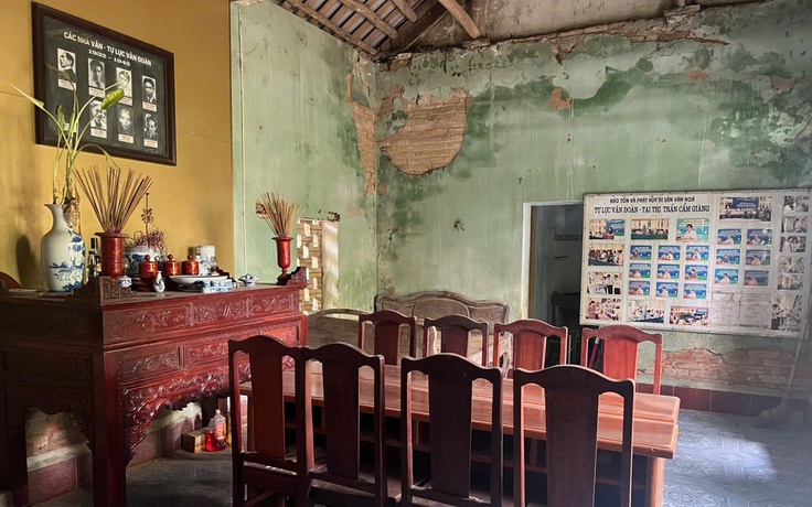 Một di sản đang phai, một tấm lòng vẫn cháy