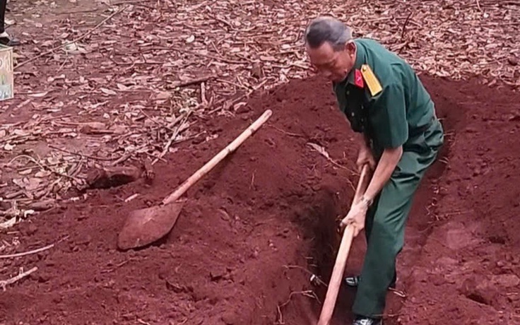 Lão nông 13 năm miệt mài tìm kiếm hài cốt liệt sĩ