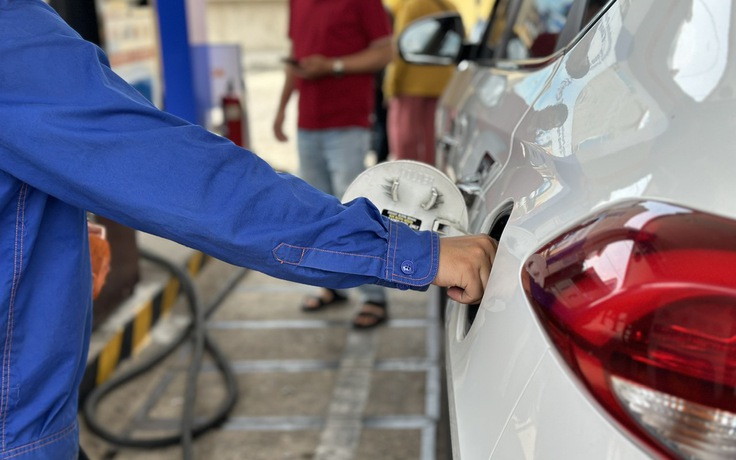 Giá xăng dầu hôm nay 23.6.2026: Quay đầu giảm 3%, kéo xăng trong nước giảm sâu?