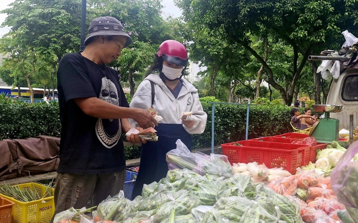 Không còn cứ thích là 'chốt đơn', đây mới là cách người trẻ đang chi tiêu