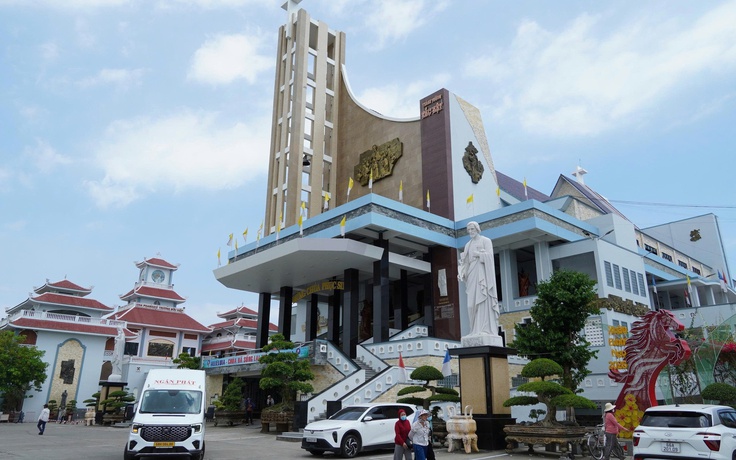 70.000 người dự lễ tuyên phong Chân phước cha Trương Bửu Diệp: Vì sao không bố trí xe trung chuyển?