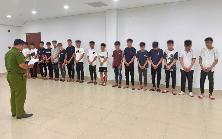 Khởi tố nhóm thanh thiếu niên mang hung khí gây tai nạn rồi bỏ trốn ở Huế