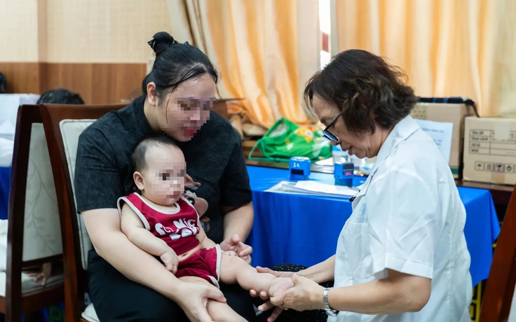 'Hành trình yêu thương' chung tay chăm sóc sức khỏe gia đình Việt