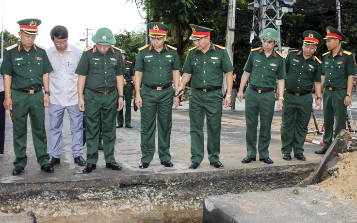 Thượng tướng Lê Quang Minh kiểm tra công tác tìm kiếm hài cốt liệt sĩ