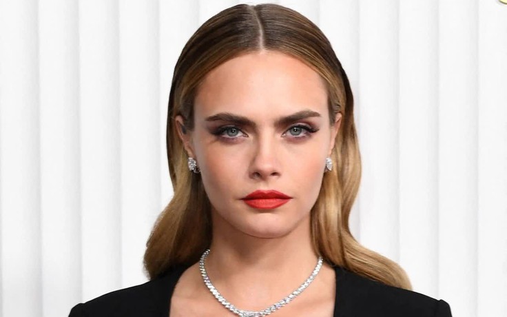 Góc khuất sau hào quang của siêu mẫu Cara Delevingne
