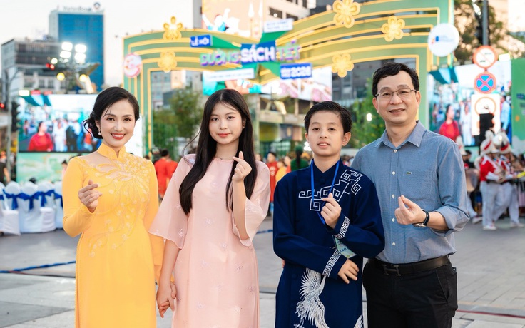 MC Phương Thảo, ‘người kể chuyện’ của thành phố