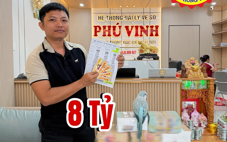 Trúng số 8 tỉ xổ số miền Nam, dẫn cả nhà đi lãnh thưởng kiểu… 'cưa đôi'