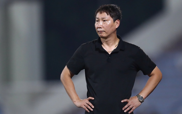 HLV Kim Sang-sik phải chứng tỏ bản lĩnh cầm quân ở Asian Cup