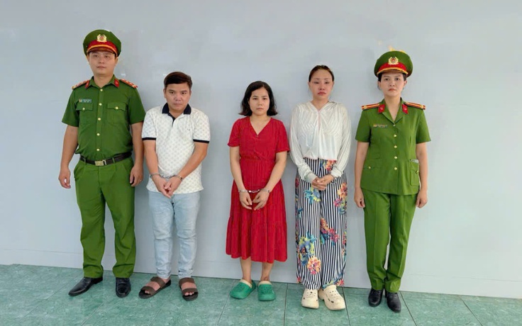 Vụ truyền trắng da làm chết người ở TP.HCM: Công an bắt giam 3 bị can 